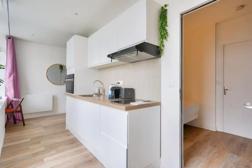 Zen Home Paris Apartment